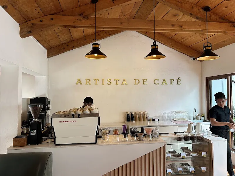Artista de Café Antigua Guatemala photo 4