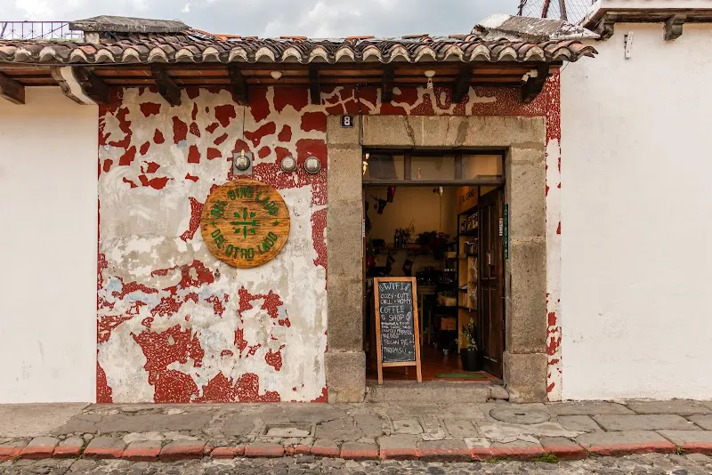 Del Otro Lado Coffee Roasters Antigua Guatemala