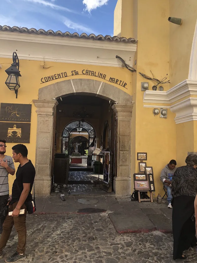 Santa Catalina Arch Antigua Guatemala photo 4